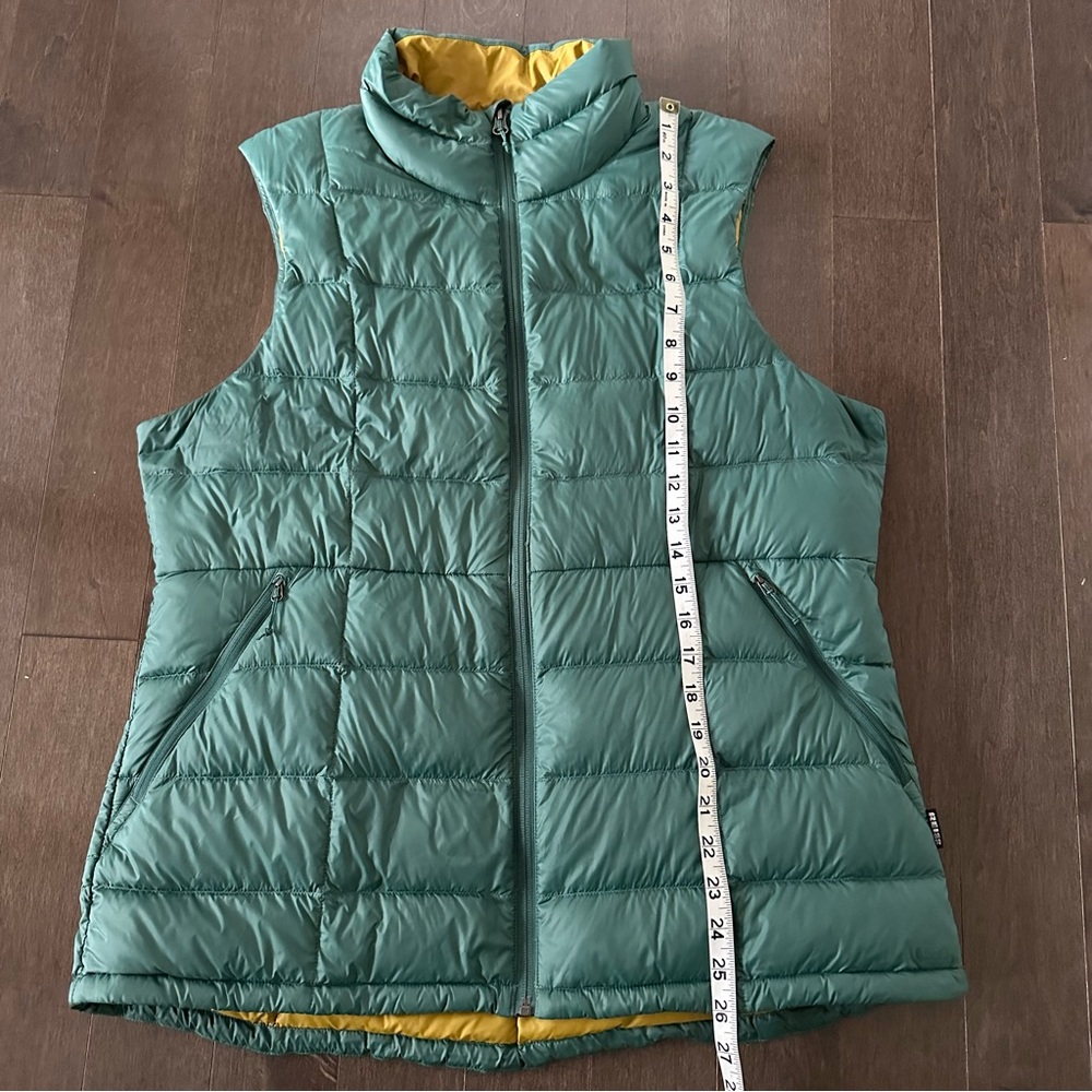 REI COOP Men's Down Puffer Vest Layer Hiking Warm Preppy Green Gold XL - Picture 4 of 8
